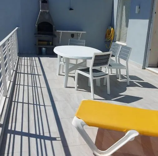 Trilogy Penthouse, Home, Gozo Apartamento